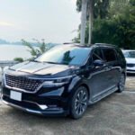 Xe-7-cho-Kia-Carnival-den_ngoai-that1
